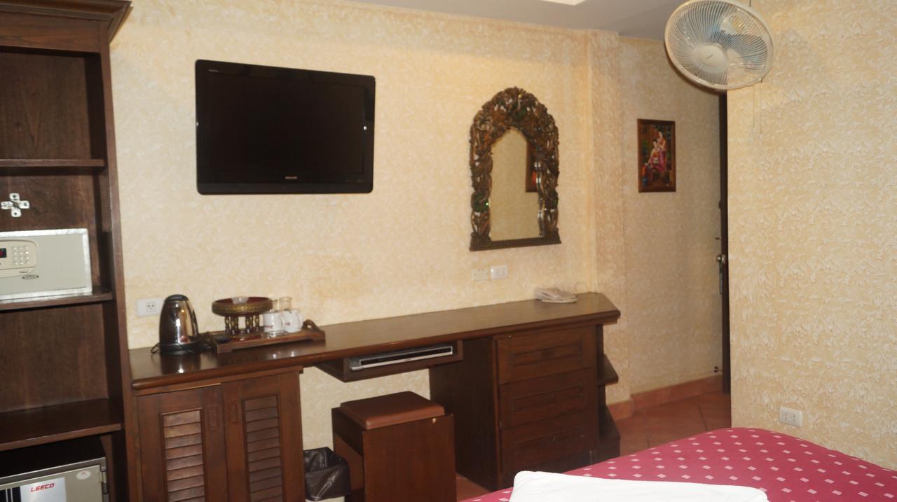 Queen Victoria Inn Pattaya Eksteriør bilde
